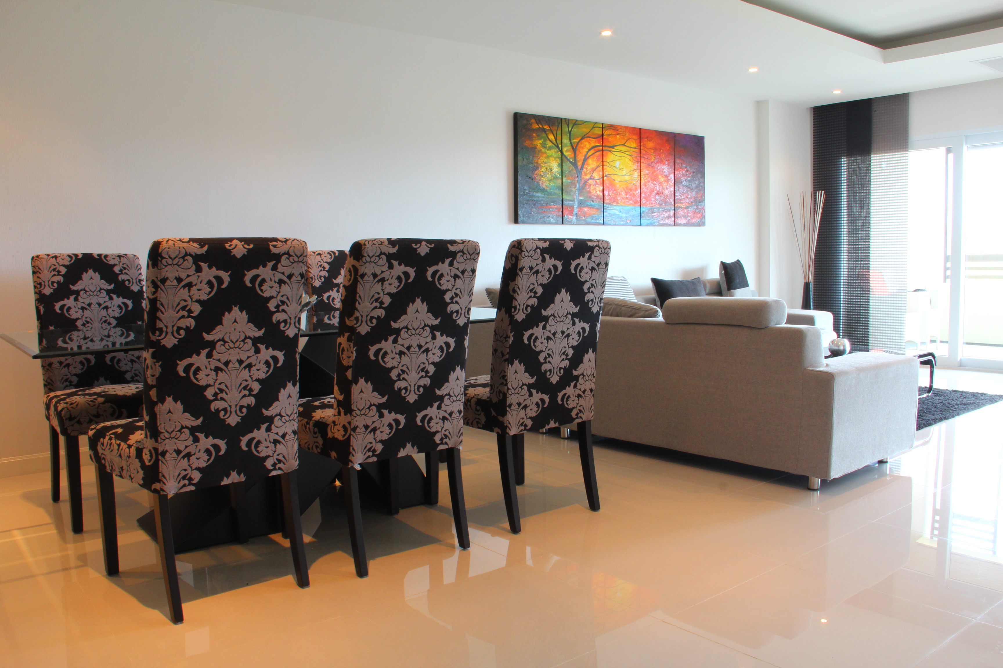 Dining and livingroom